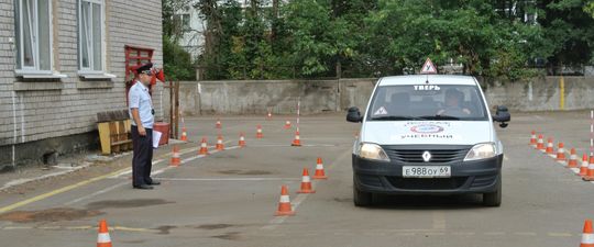 Экзамен на получение водительских прав категории B сдали 100 процентов!